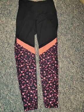 🔥5/$20 Old Navy Black Leggings with Pink Floral & Coral Chevron Panels